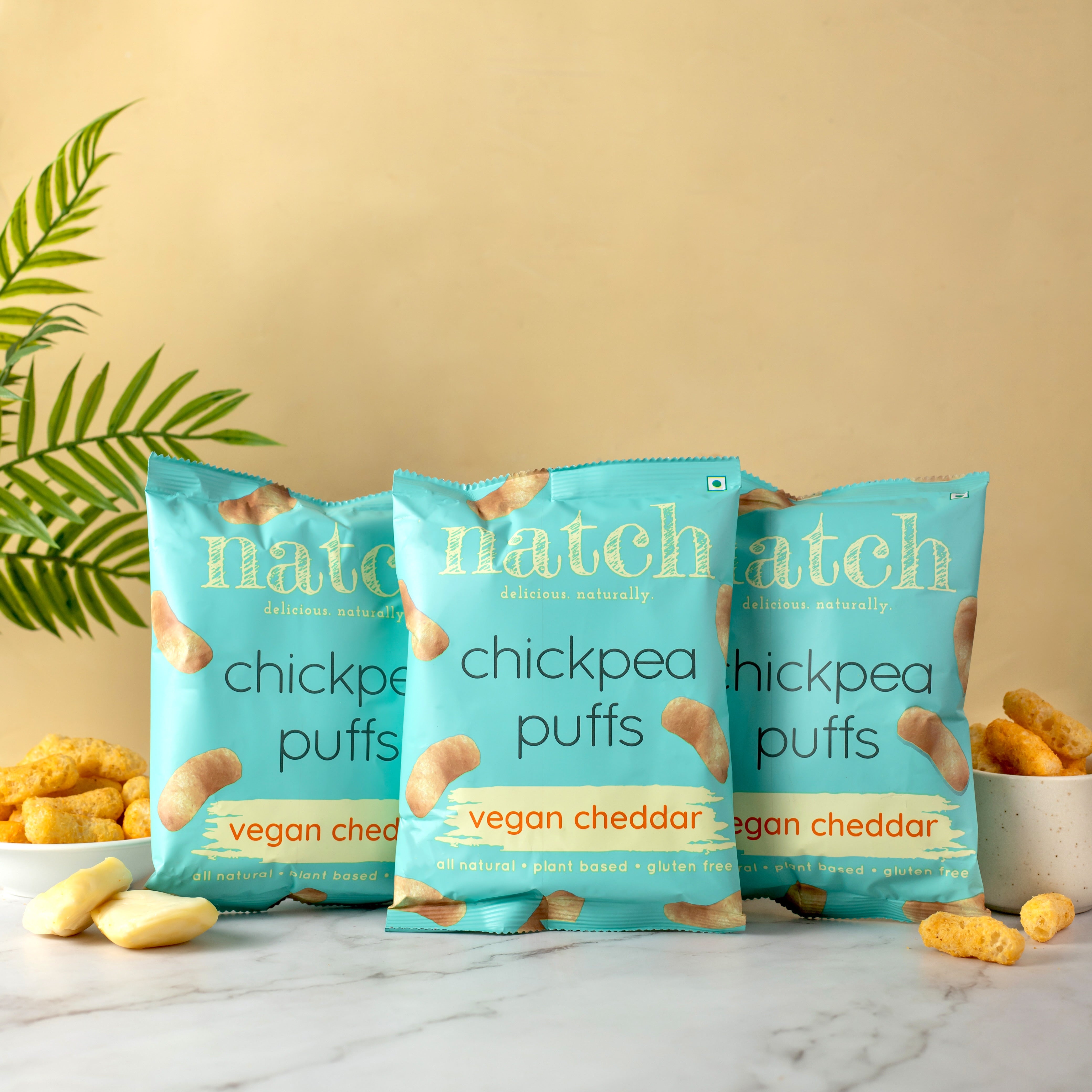 chickpea puffs - vegan cheddar (small pack - 20g)